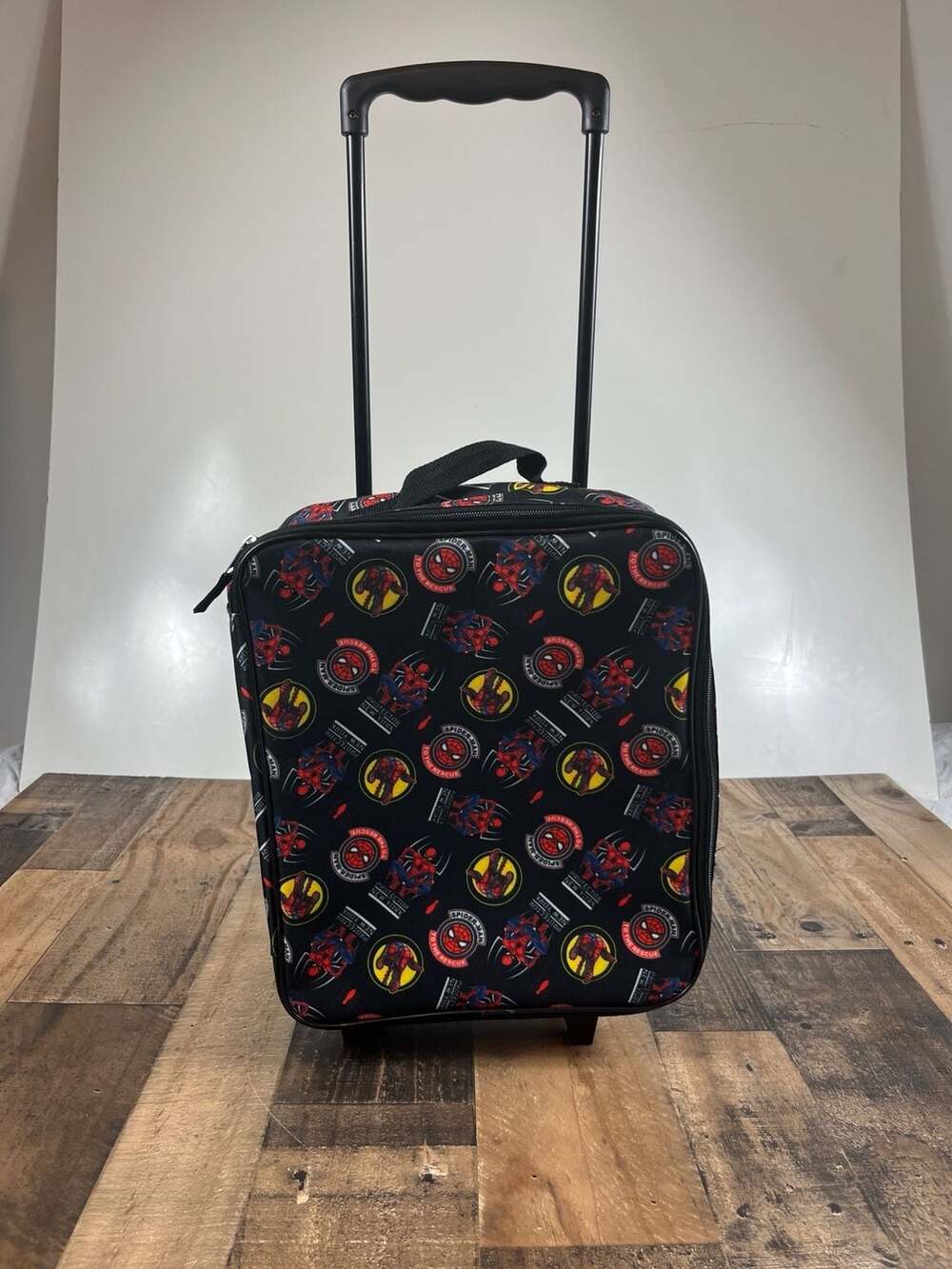 Marvel Spider-Man Protector of New York Kids Rolling Softside Suitcase